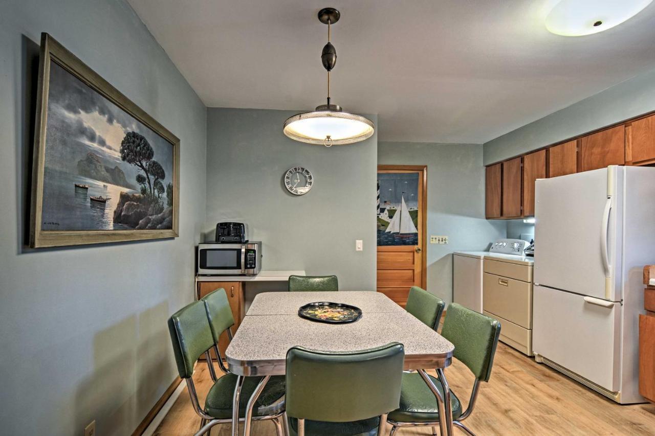 Lake Huron House With Grill And Beach Access! East Tawas Exteriér fotografie