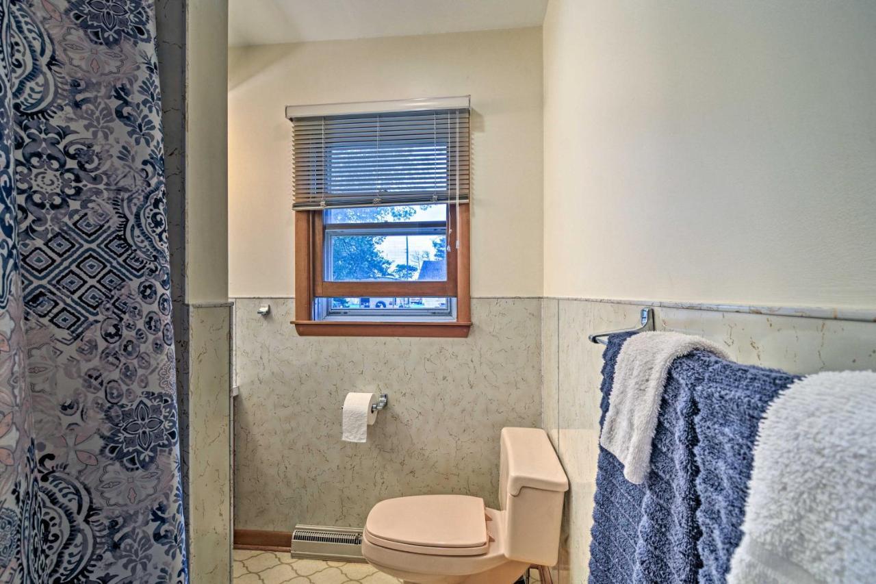 Lake Huron House With Grill And Beach Access! East Tawas Exteriér fotografie